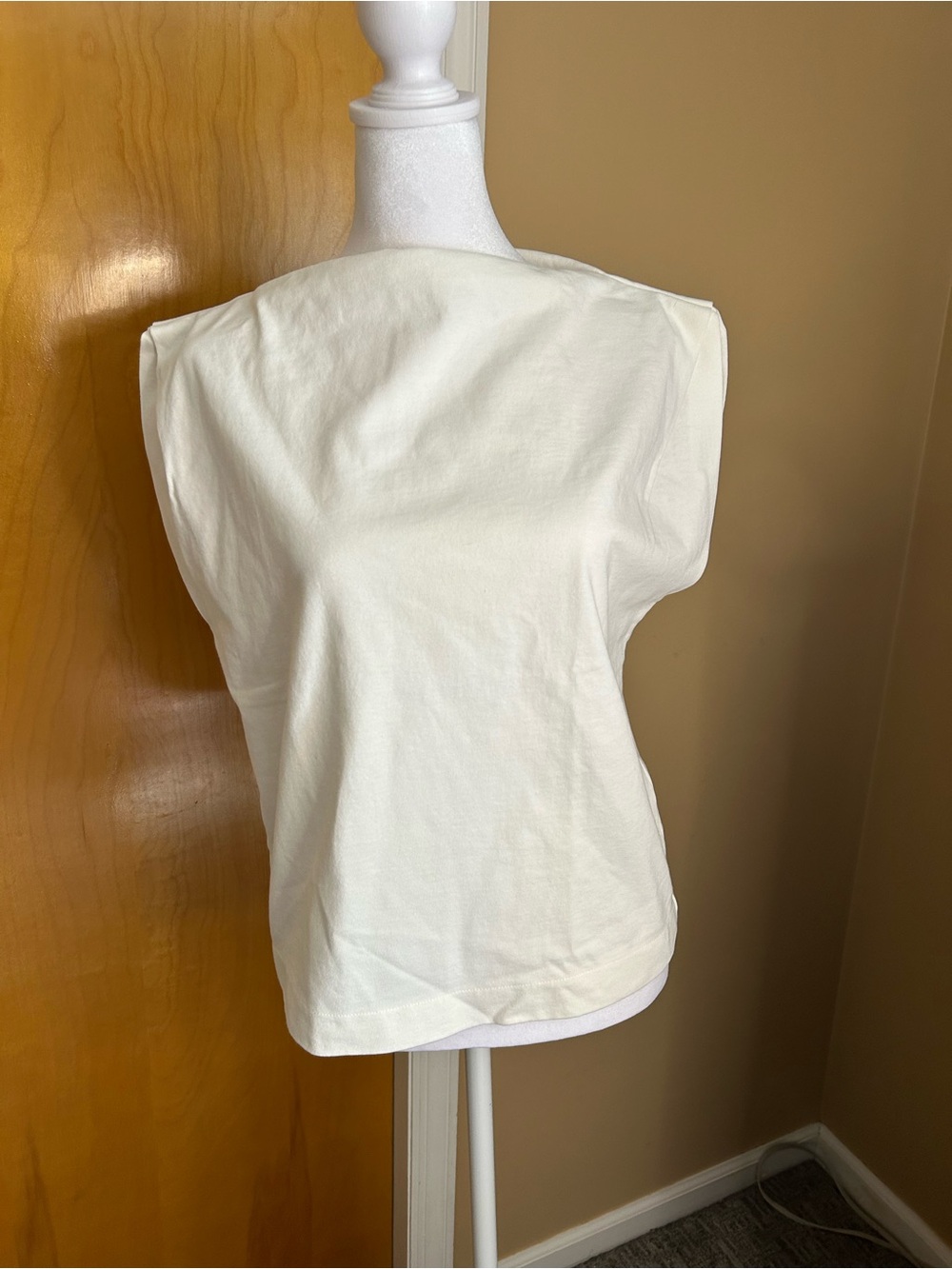 Banana Republic Off-White Sleeveless Boxy Tank